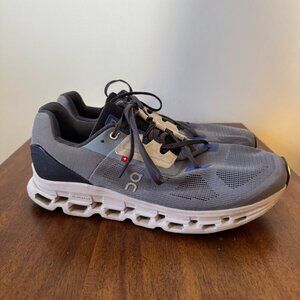 On Cloudstratus Fossil Midnight no insoles